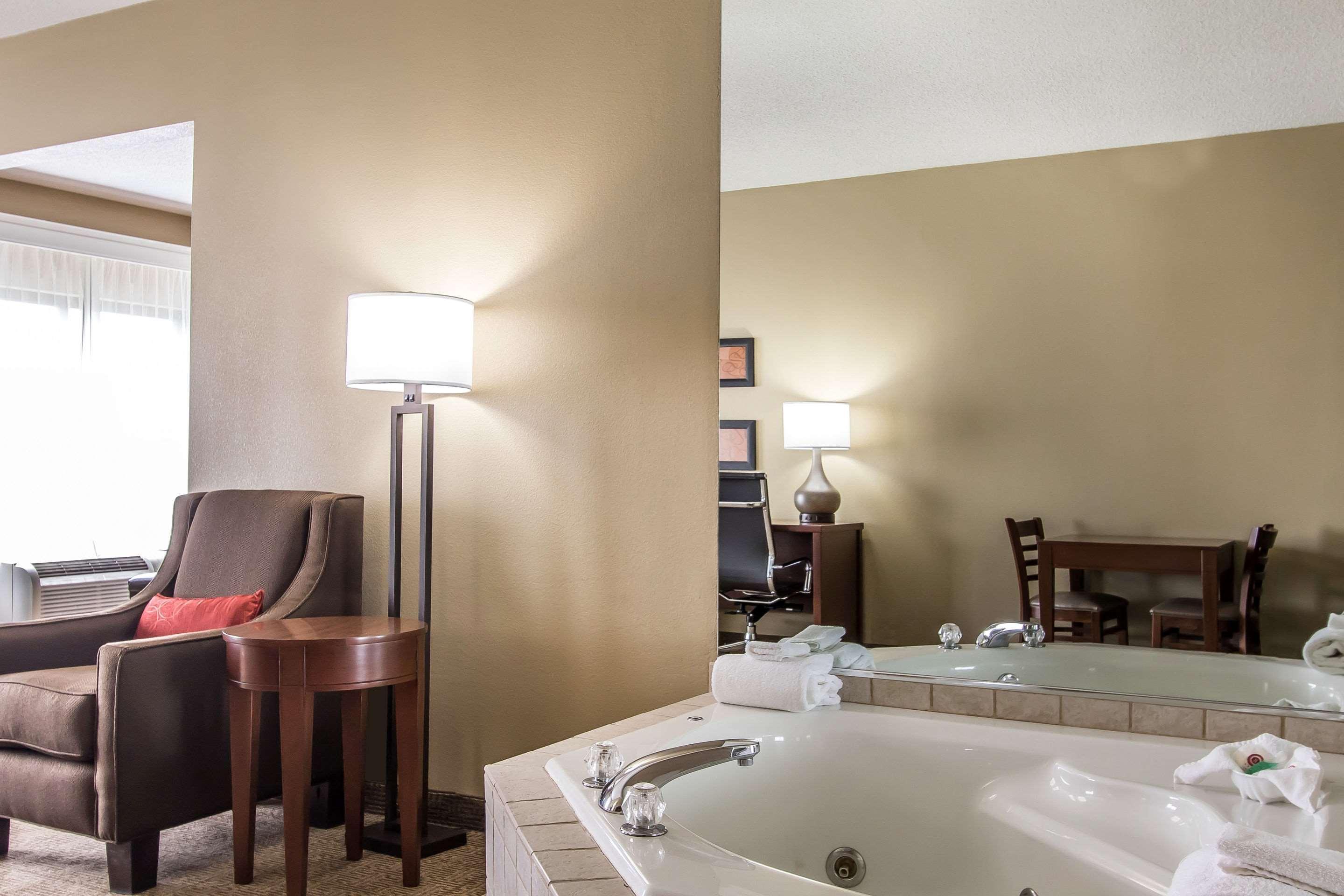 Comfort Suites Effingham Buitenkant foto