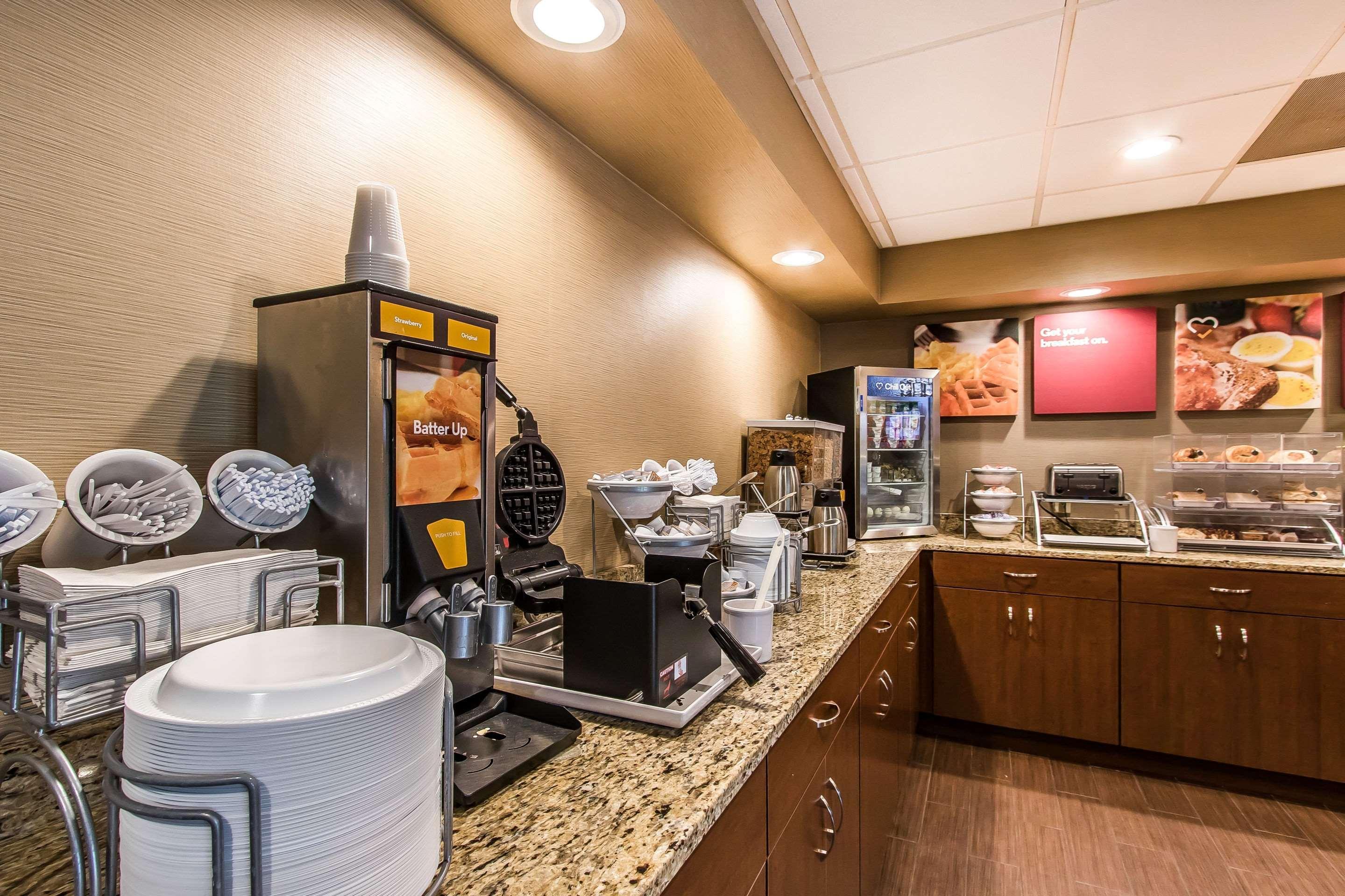 Comfort Suites Effingham Buitenkant foto