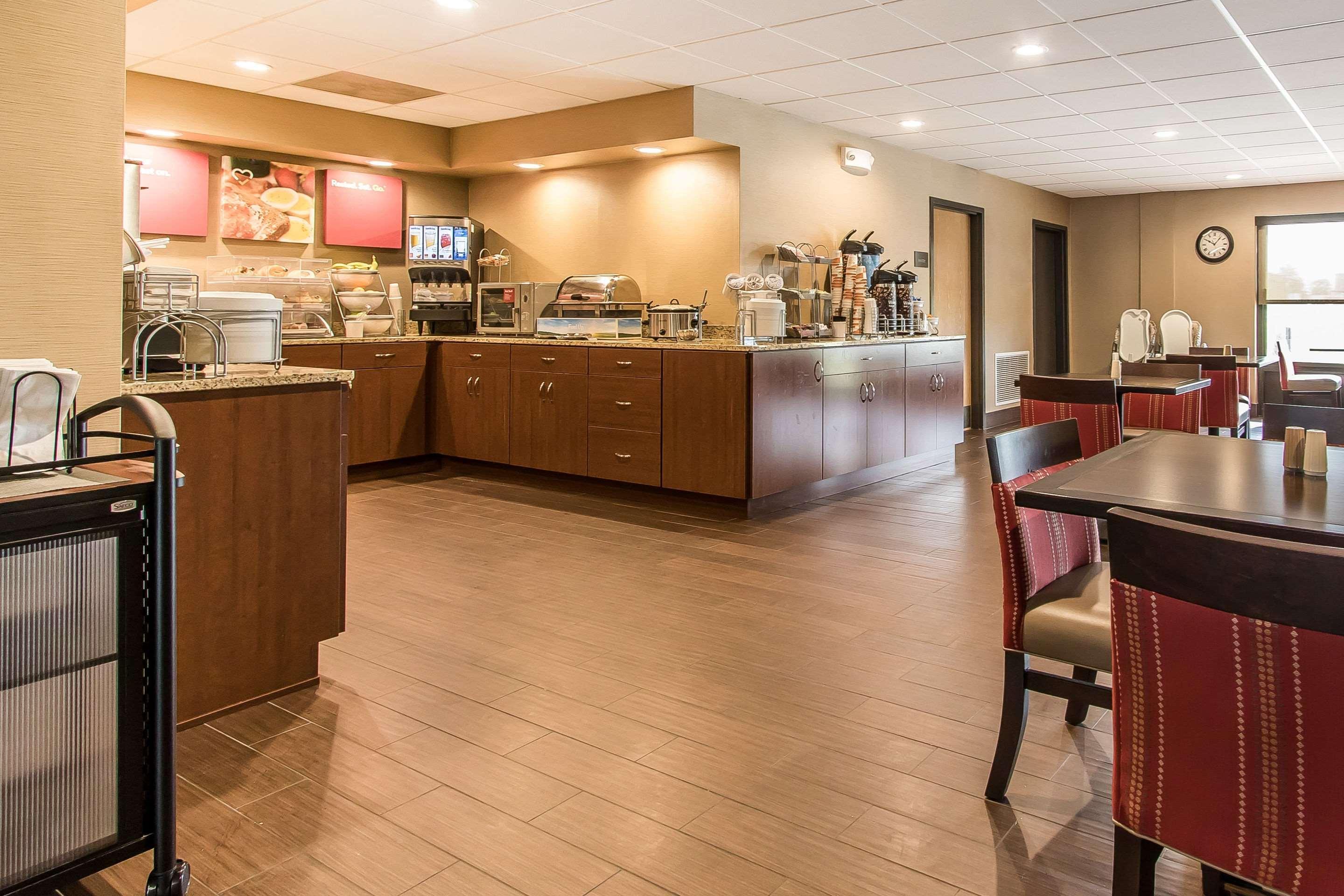 Comfort Suites Effingham Buitenkant foto